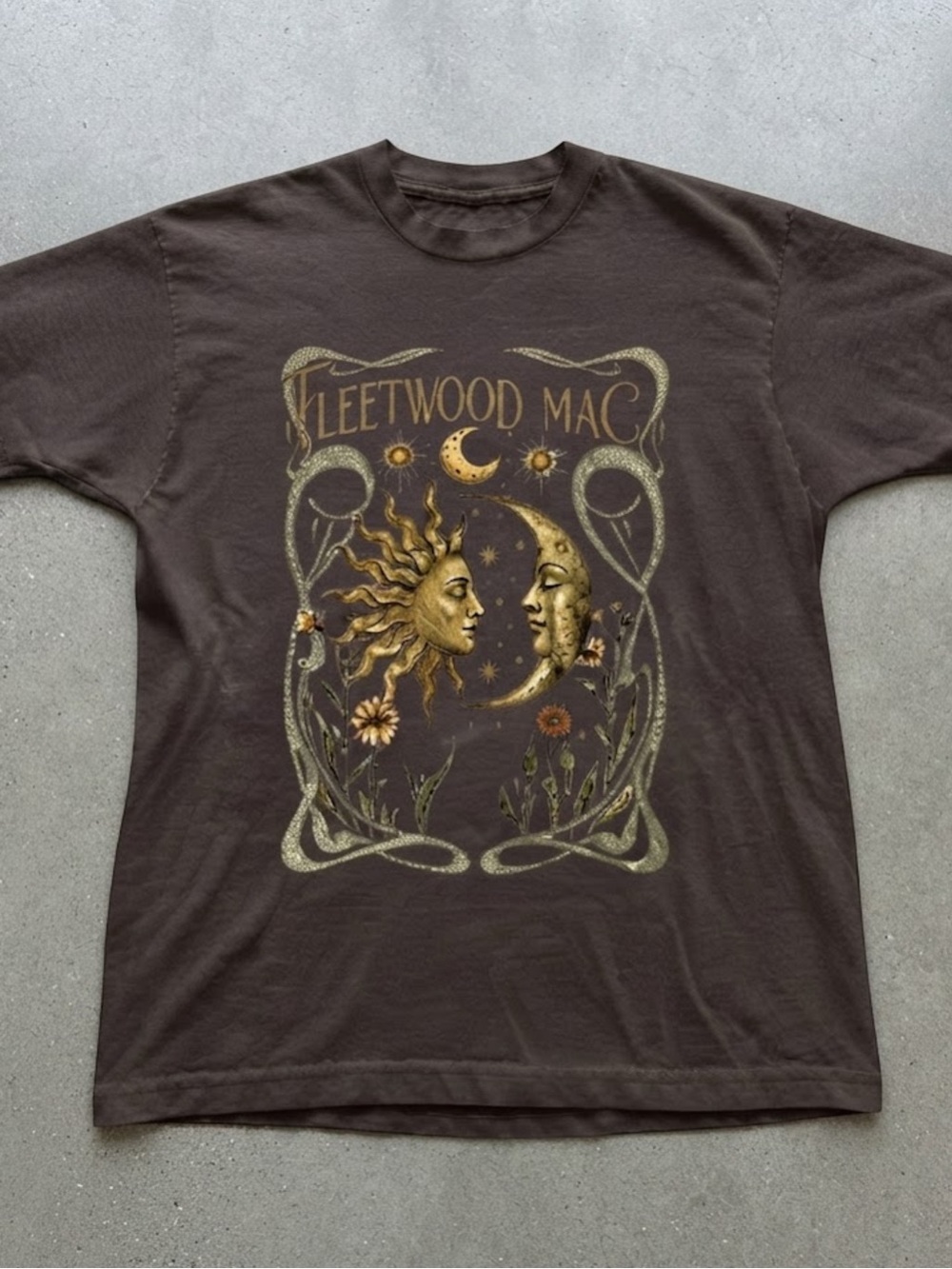 Fleetwood Mac Art Nouveau Gildan Short Sleeve T-Shirt